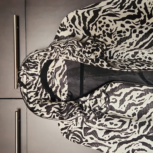 Showstopper! Ladies S-M coat - Picture 2 of 6